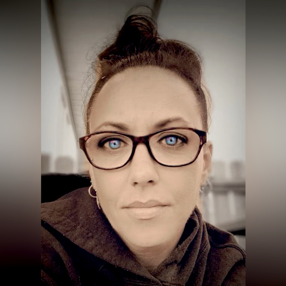 Meet your Posher, Tia